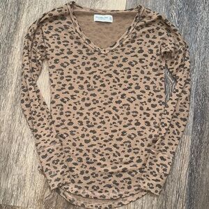 Women’s Abercrombie & Fitch top